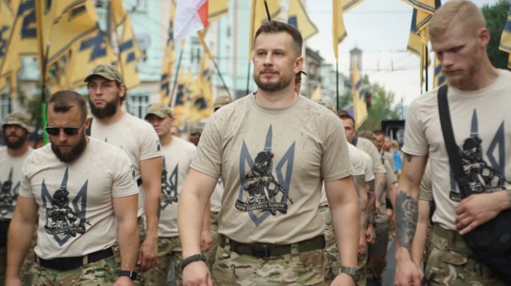 Der Westen muss sich mit „Azov“* auseinandersetzen
